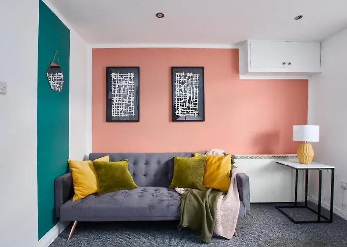 Sleek And Stylish Cottage Of Oxford - Sleeps 5